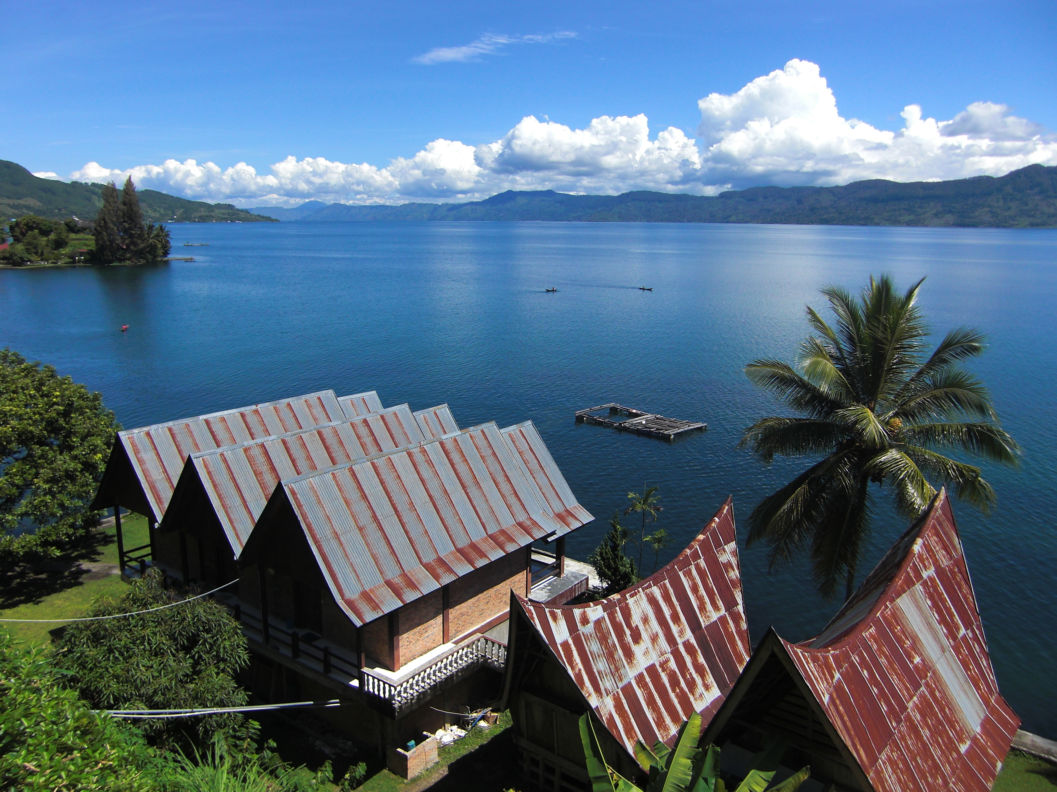 Download this Lake Toba picture